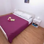 Robinson Milic Selca kod Bogomolja