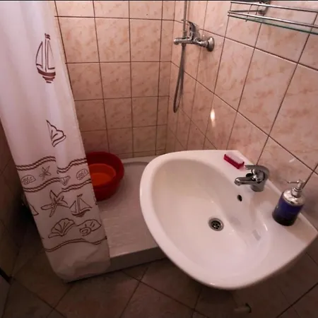 Robinson Milic Apartment Selca kod Bogomolja